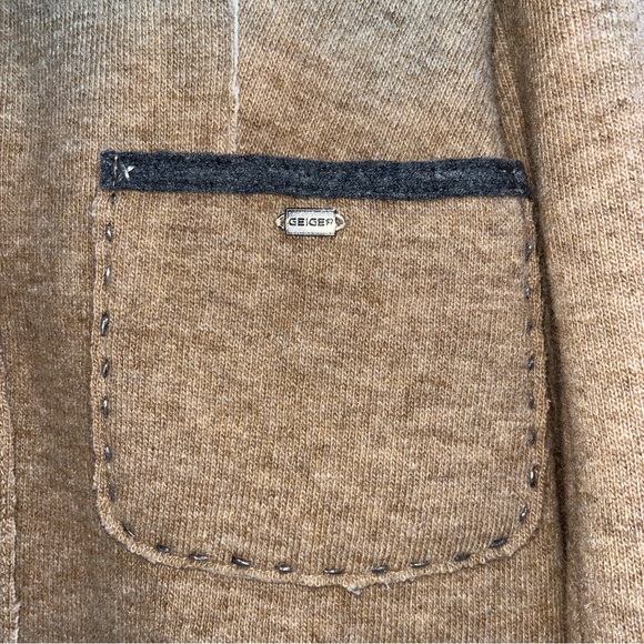 Geiger wool jacket, made in Austria, real fur trim, snap closures, tan & gray - Picture 6 of 13